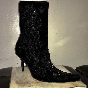 Beverly Feldman Beaded Velvet 3/4 length boots 7.5
